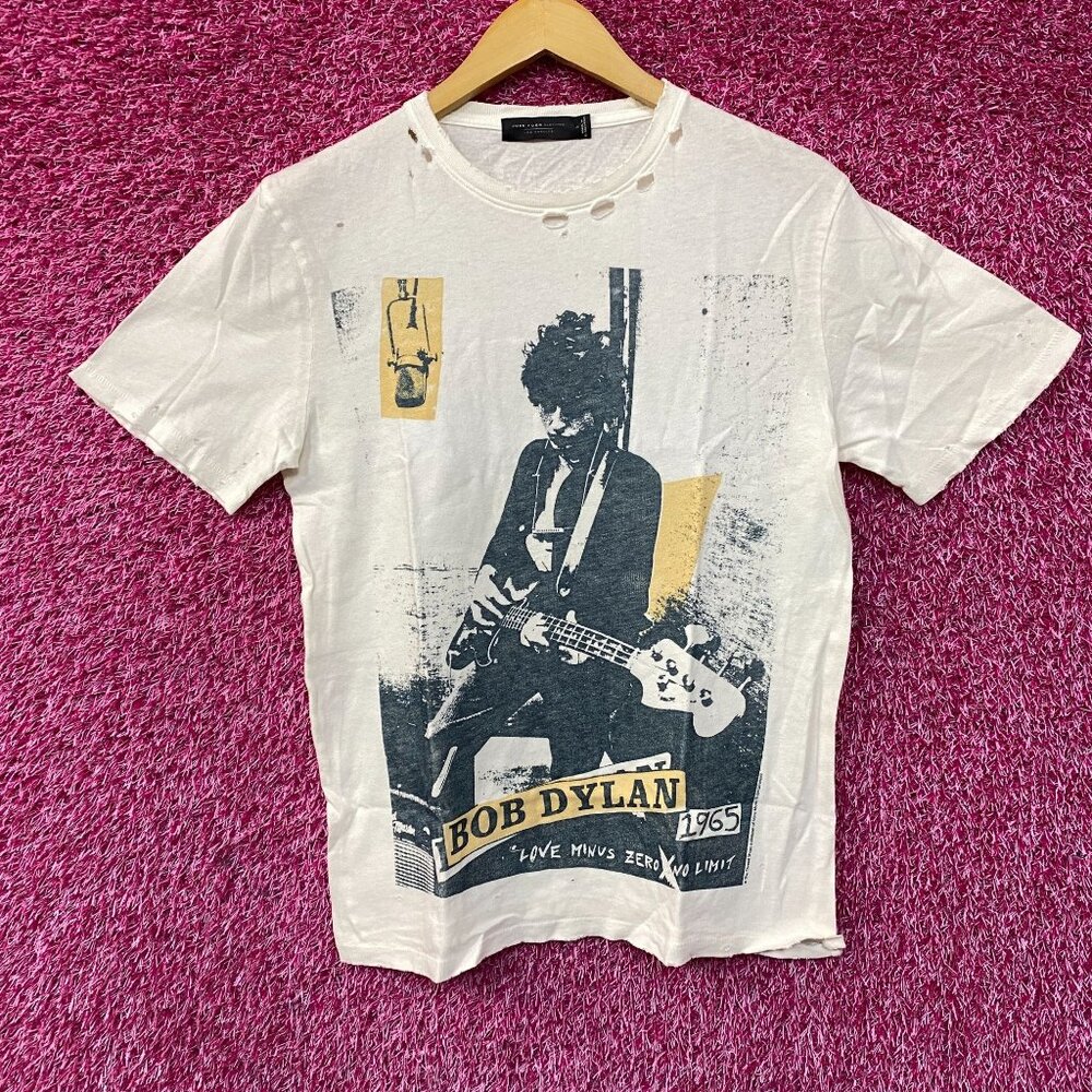 Bon Dylan Guitar Playing Rock Poster T-Shirt Small